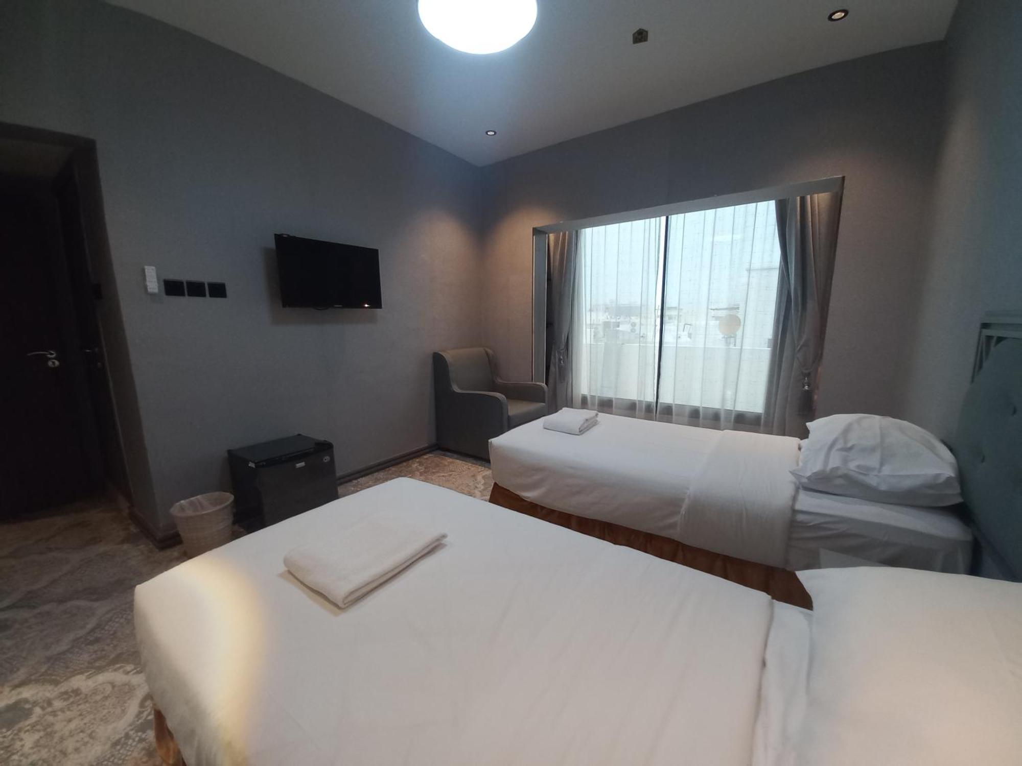 โรงแรมเซอร์ ภายนอก รูปภาพ