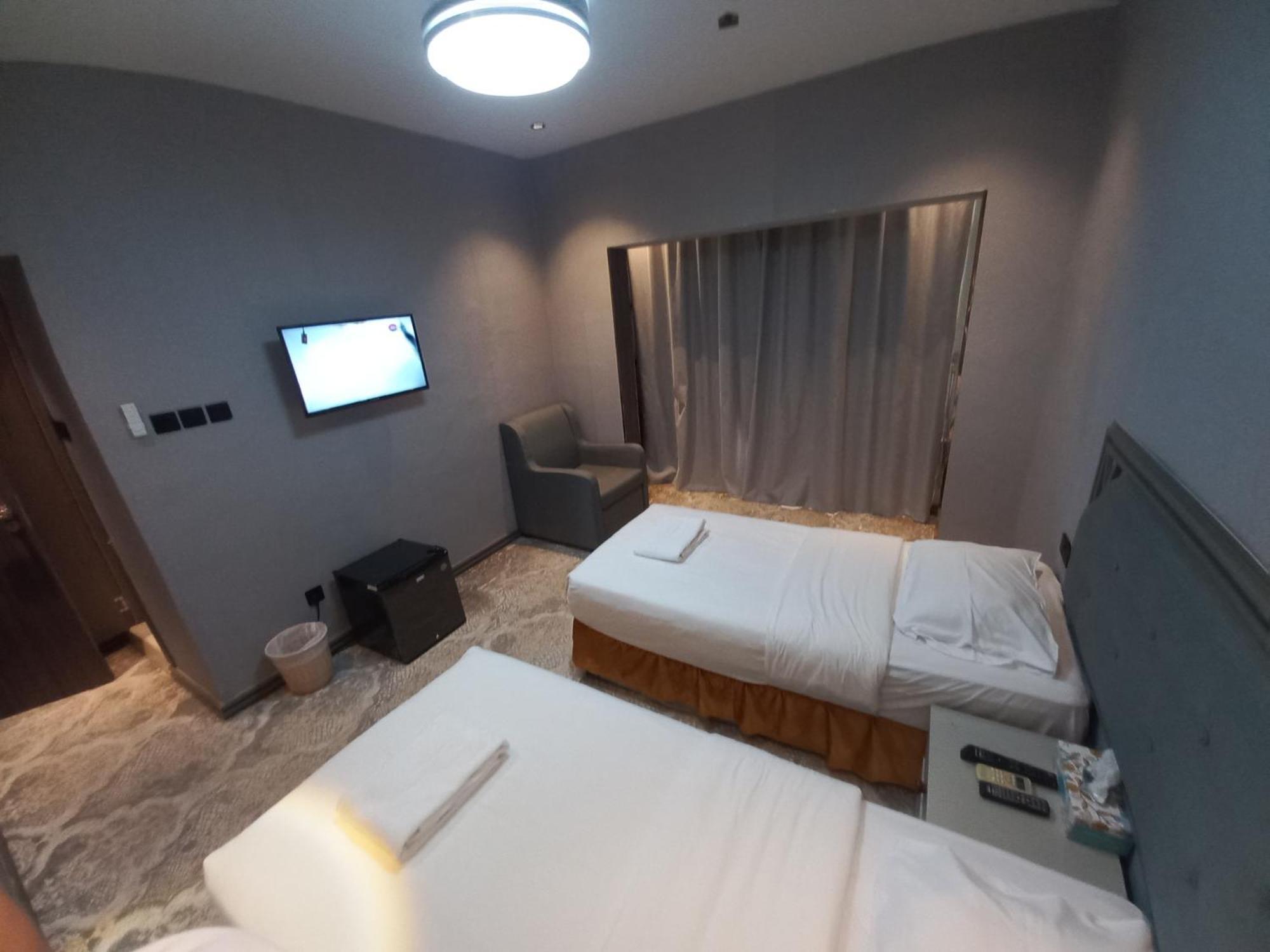 โรงแรมเซอร์ ภายนอก รูปภาพ
